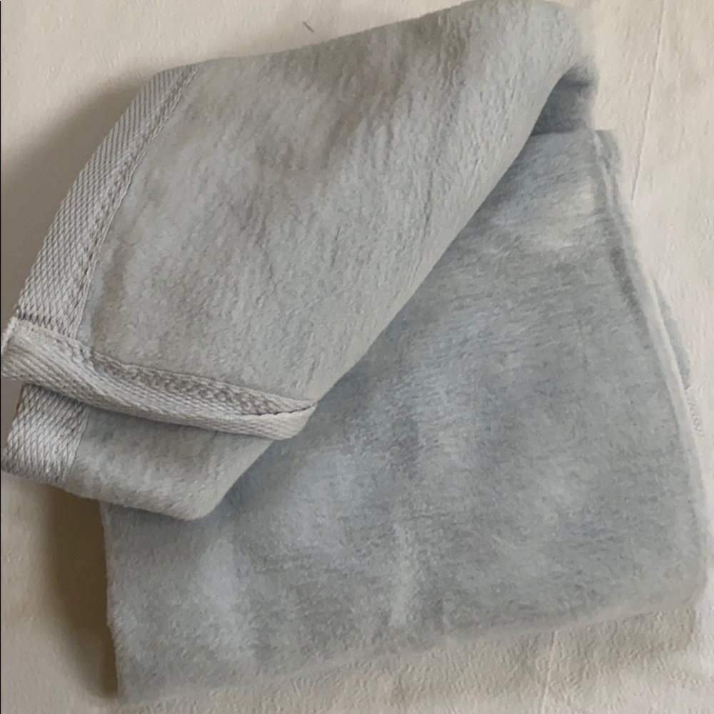 NWOT Baby blanket - Picture 2 of 4